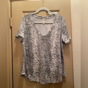 Gray Snake Print Altar’d State Woven V Neck Tee